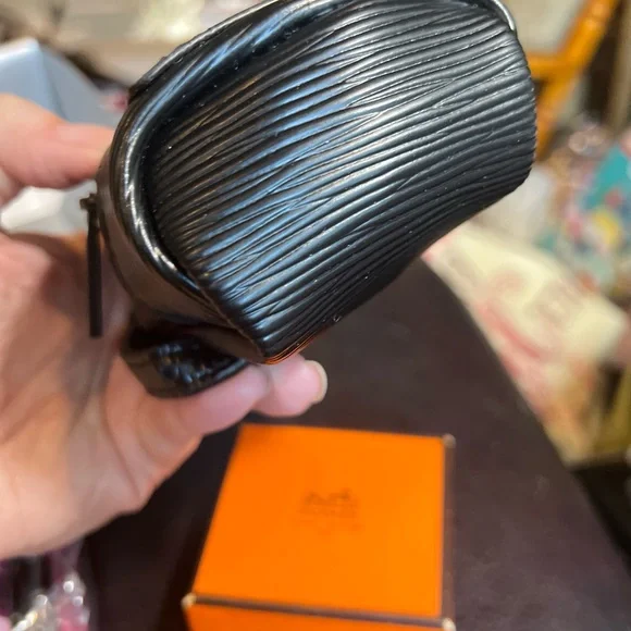 Epi Mini Backpack wristlet. Fits on arm or leg. NWOT - Picture 6 of 7